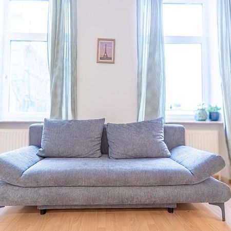 Spacious Shared Apartment Schoenbrunn Wien Exterior foto